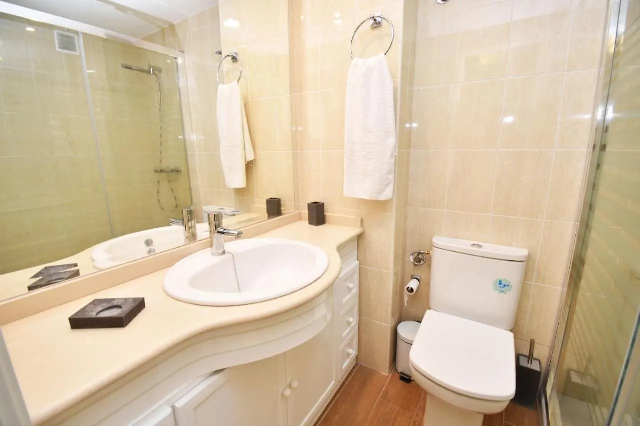 Apartamento Familiar Torresol Fuengirola 0*,  España